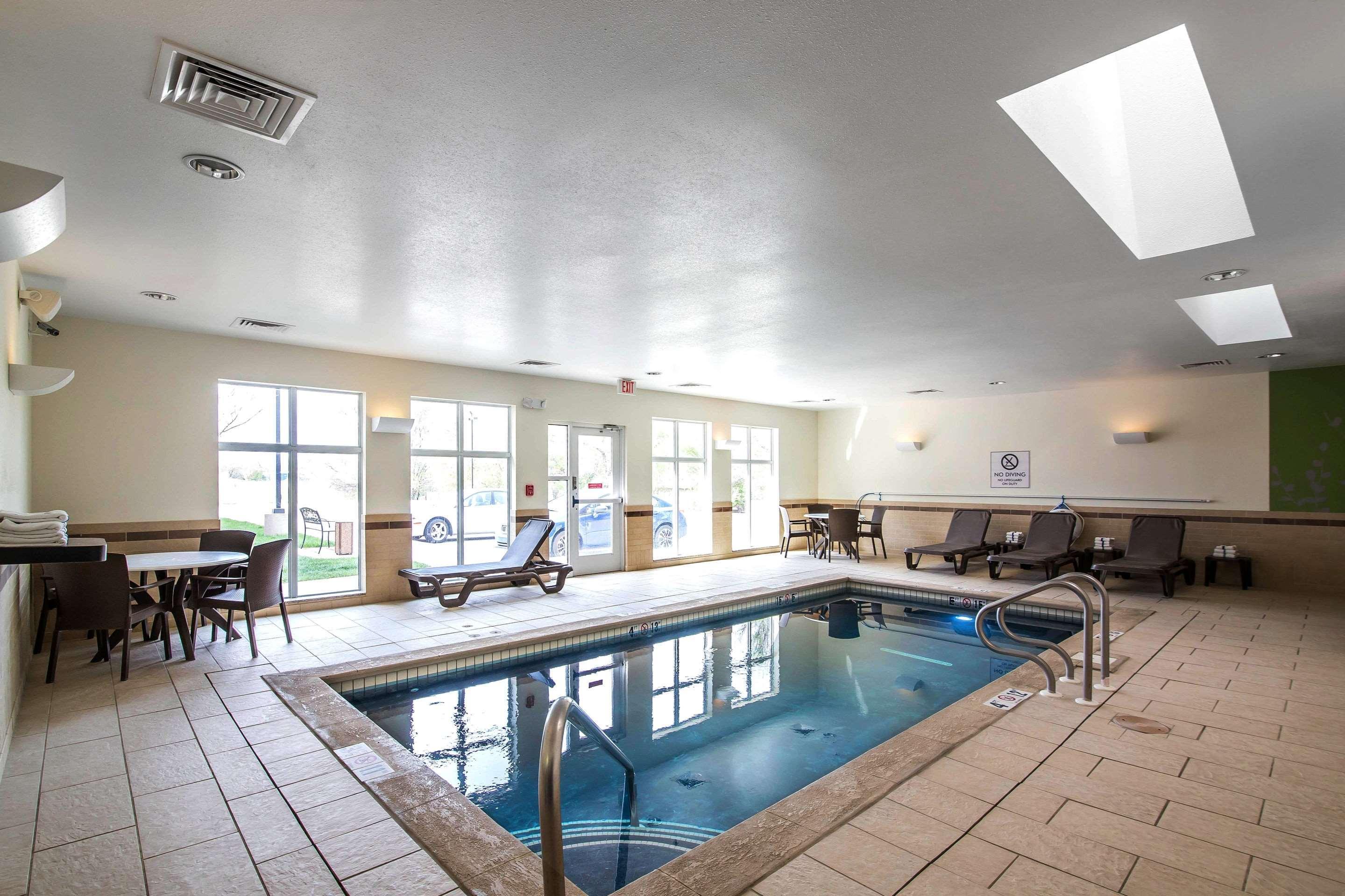Sleep Inn & Suites Haysville Buitenkant foto